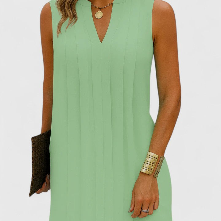 Clarhild | Elegant Flattering Dress With V-Neck